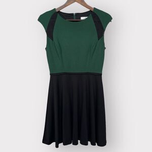Belle Badgley Mischka Fit & Flare Dress Women Size‎ 4 Green Black Mesh Inset Zip